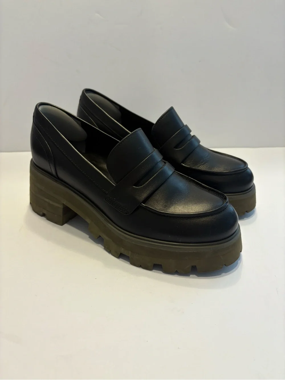 Marc Fisher Women Latika Slip On Loafers Black Leather Lug Sole Platform 5 1/2